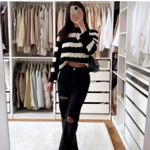 Zara Striped Cable Knit Sweater Fit loose