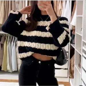 Zara Striped Cable Knit Sweater Fit loose