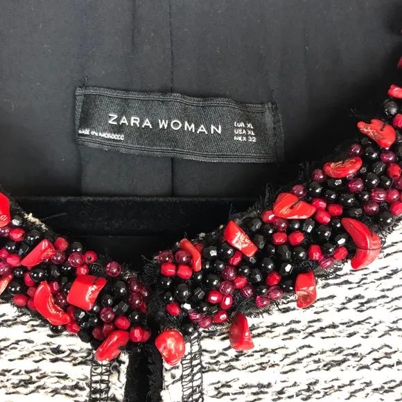 Zara woman tweed blazer with red stone collar
